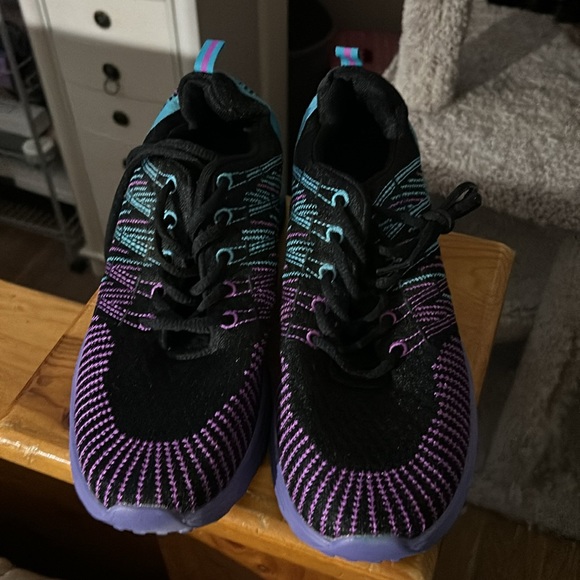 Shein Fashion Professional Skateboard Sneakers - Picture 2 of 8